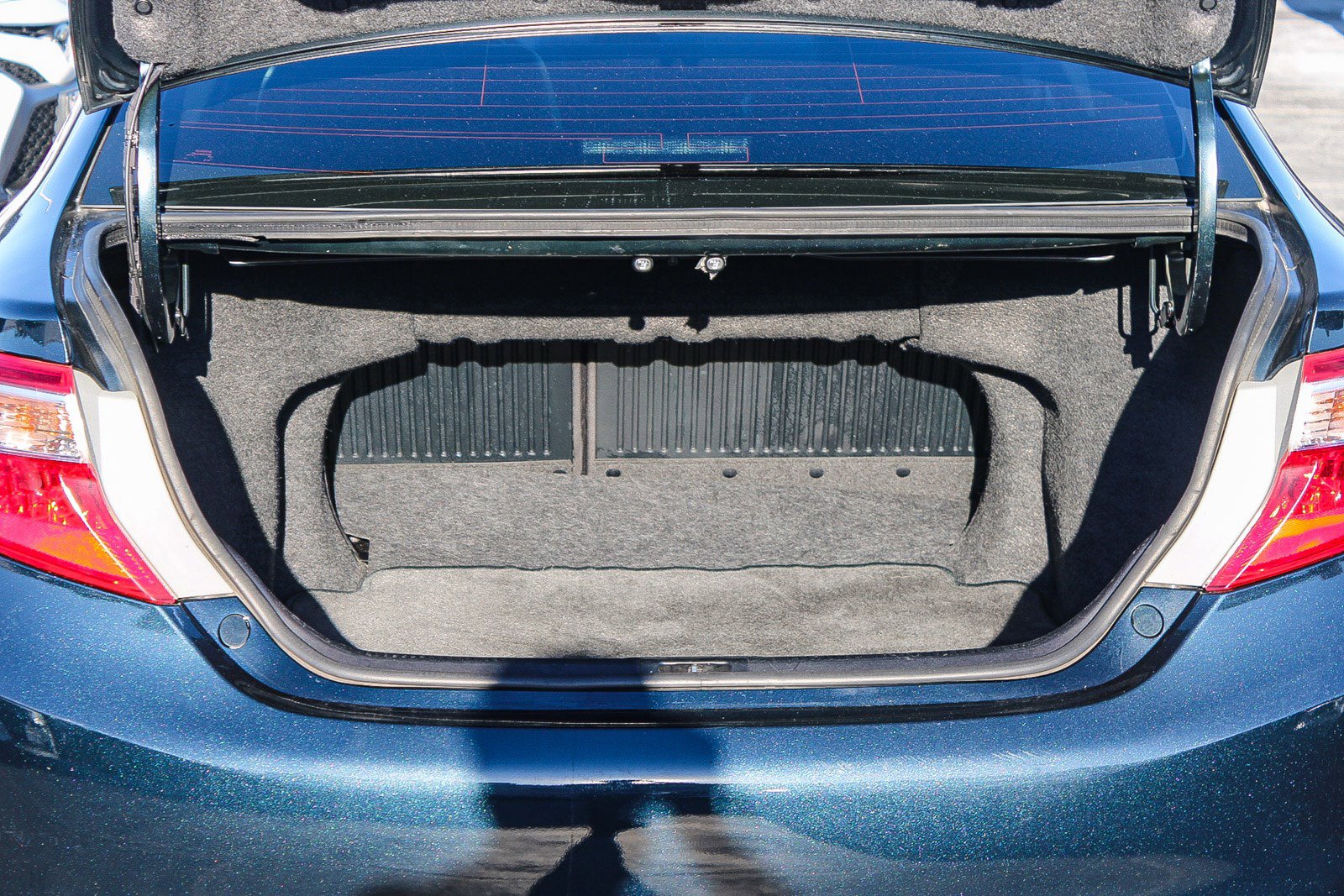 Used 2014 Toyota Camry SE image 26