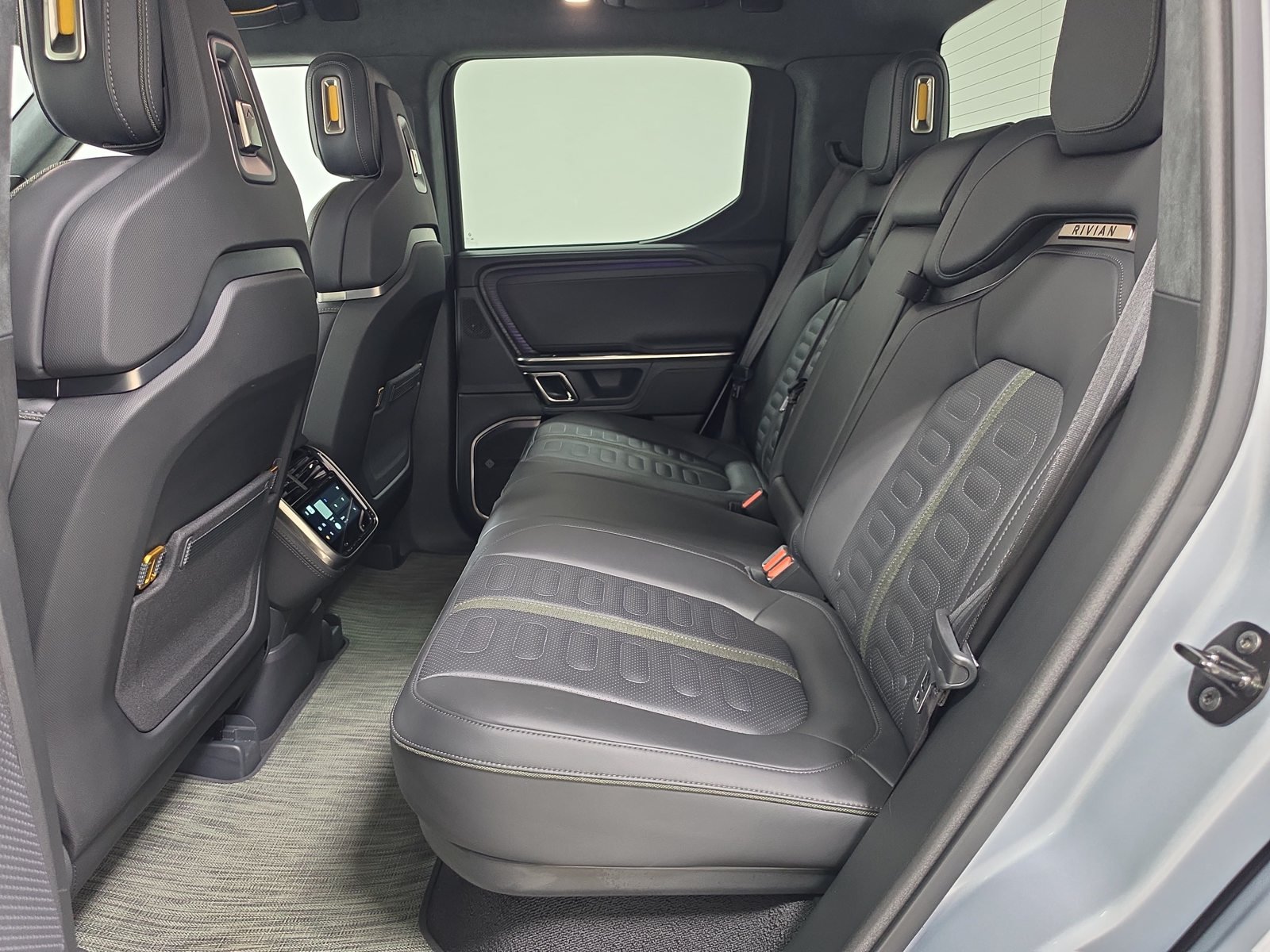 Used 2023 Rivian R1T Adventure Dual AWD/4WD image 21