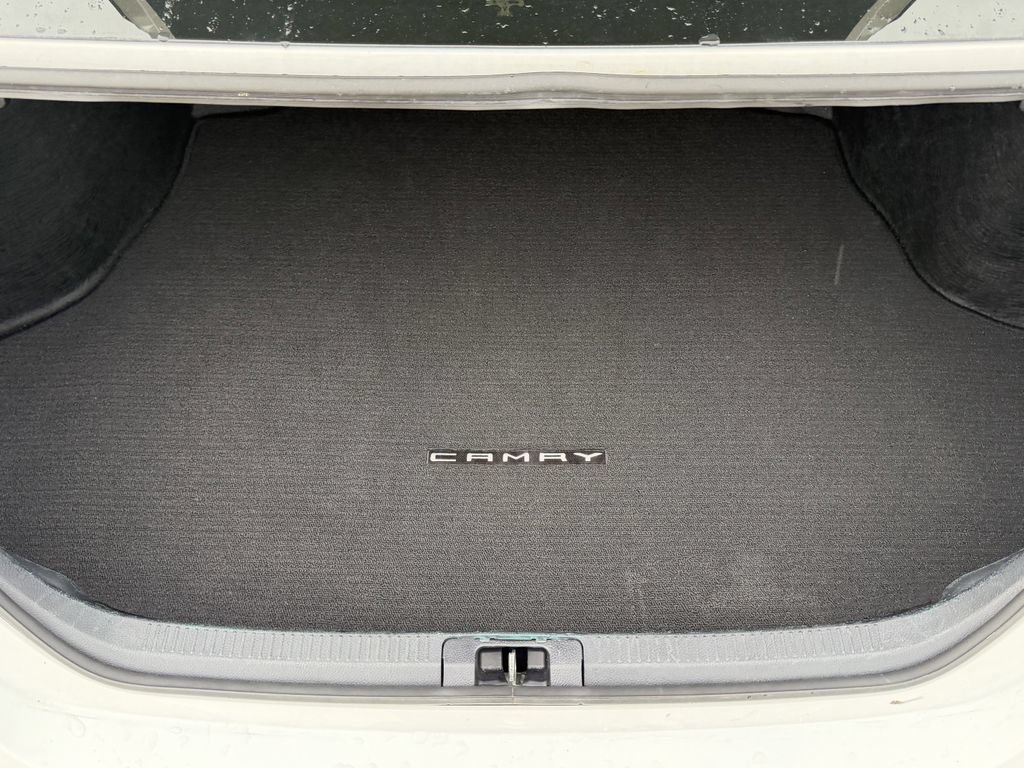 Used 2024 Toyota Camry SE FWD image 29
