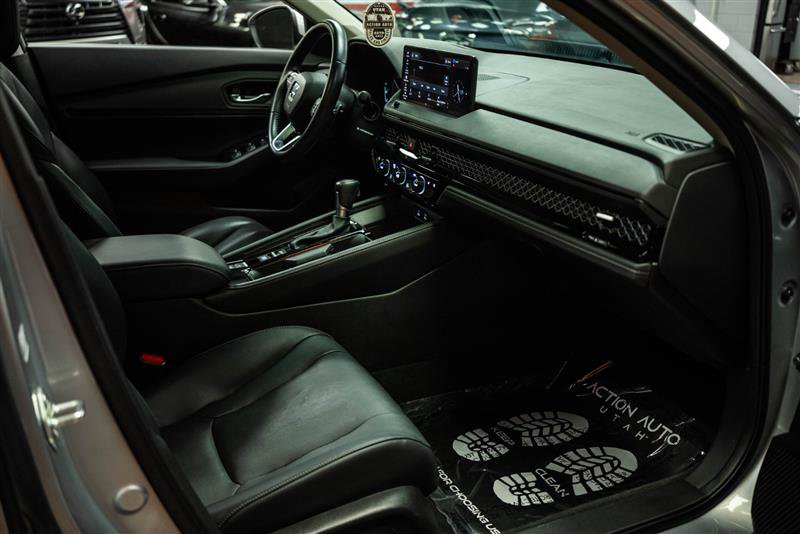 Used 2023 Honda Accord Touring image 13