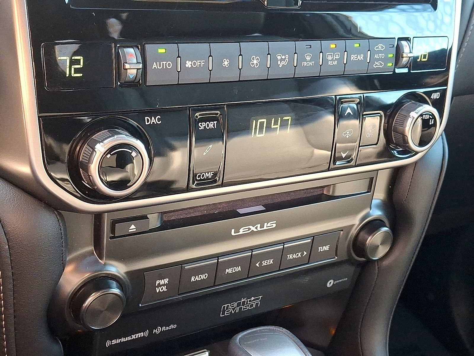 Used 2022 Lexus GX 460 Luxury w/ Sport Design Package image 16