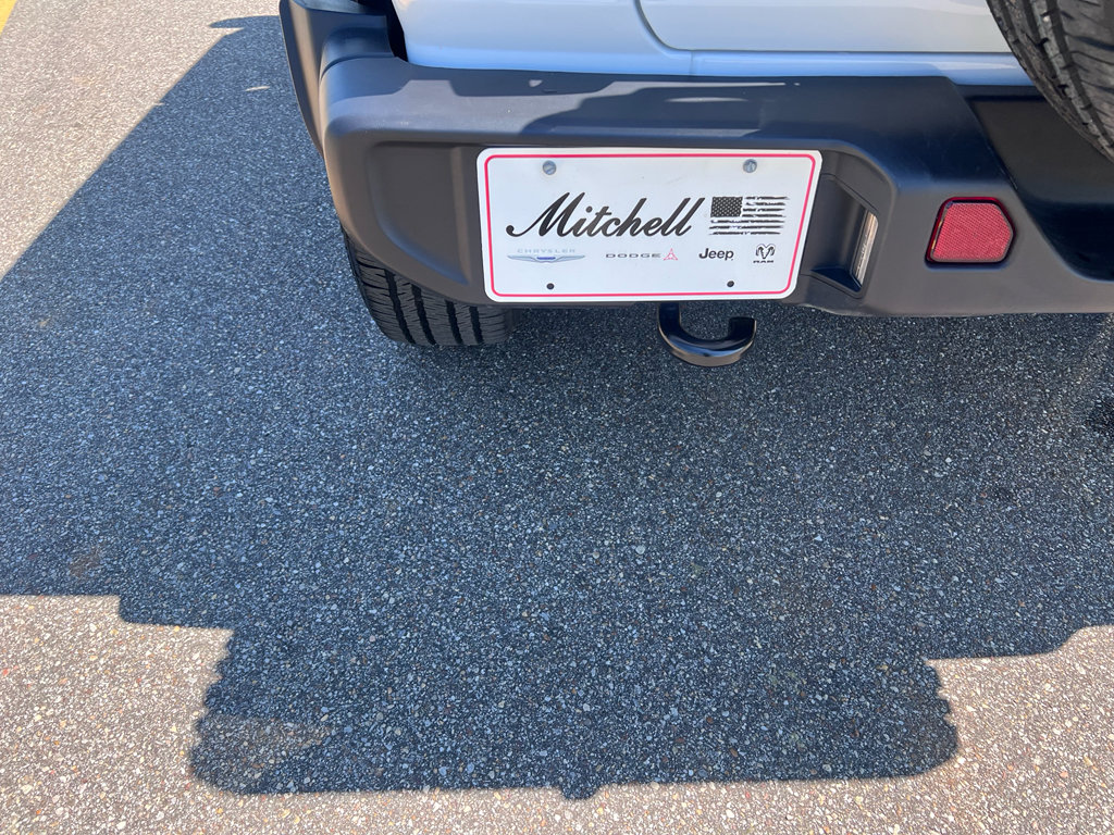 Used 2025 Jeep Wrangler Sahara image 6