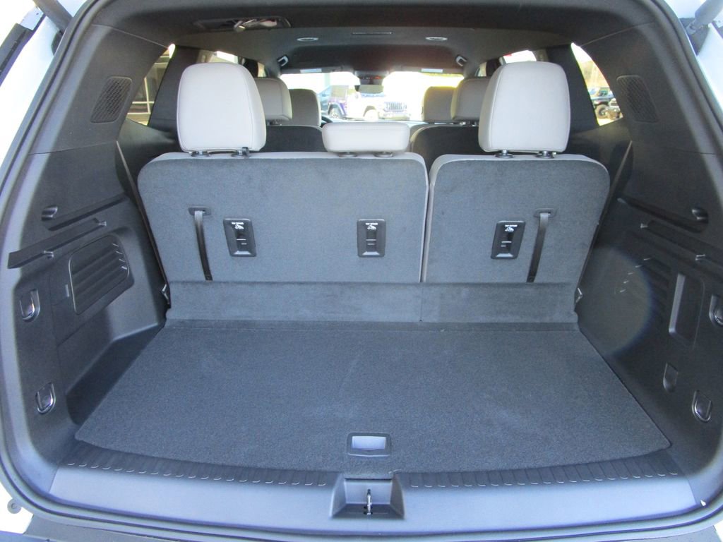 New 2026 GMC Acadia Elevation w/ Black Edition image 11