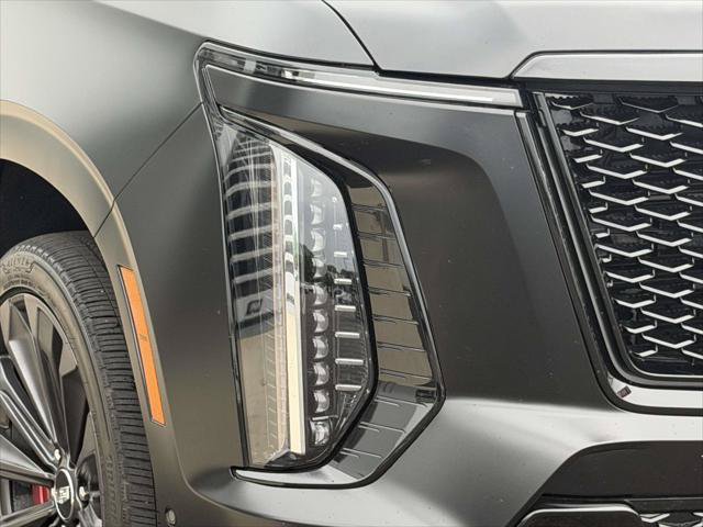 Used 2025 Cadillac Escalade ESV V AWD/4WD image 12