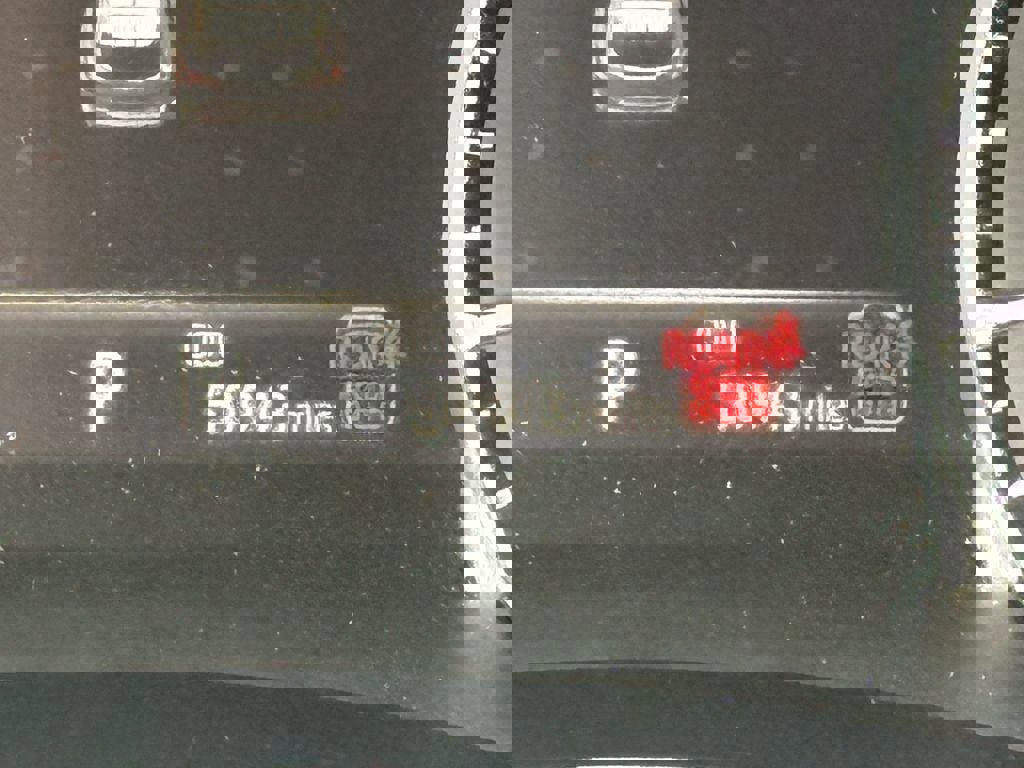 Used 2025 Toyota Highlander LE image 24