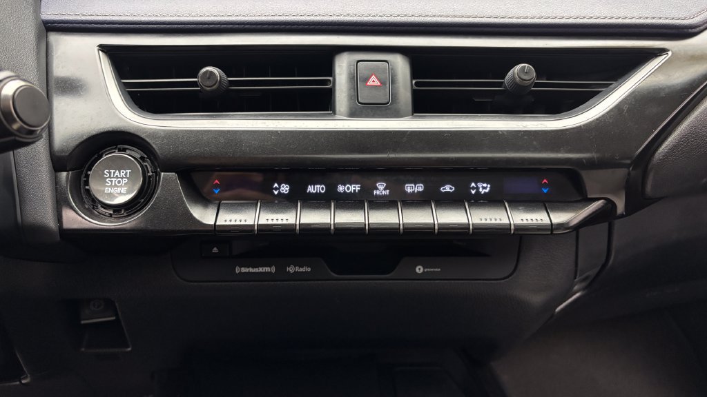 Used 2019 Lexus UX 200 w/ Accessory Package FWD image 26