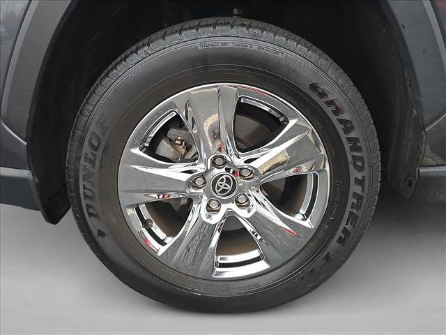 Used 2022 Toyota RAV4 XLE image 23