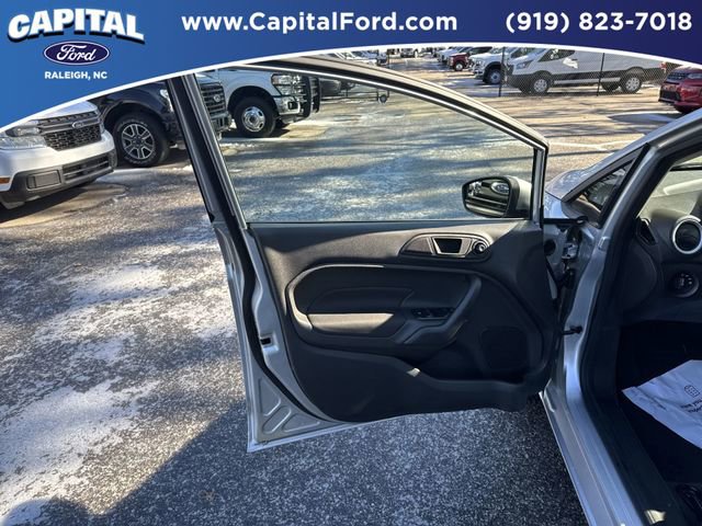 Used 2019 Ford Fiesta SE image 19