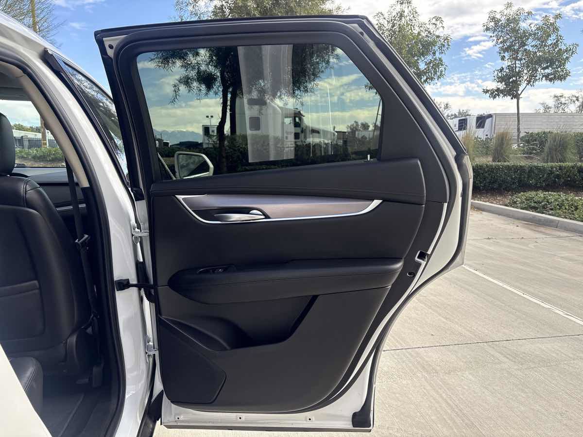 Used 2019 Cadillac XT5 Luxury image 16