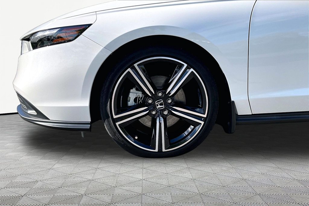 Used 2024 Honda Accord Sport image 24