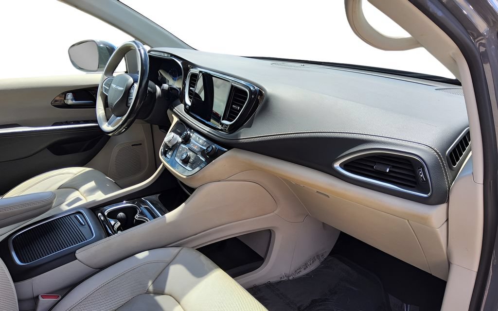 Used 2021 Chrysler Pacifica Limited w/ Premium & Safety Sphere Group AWD/4WD image 46