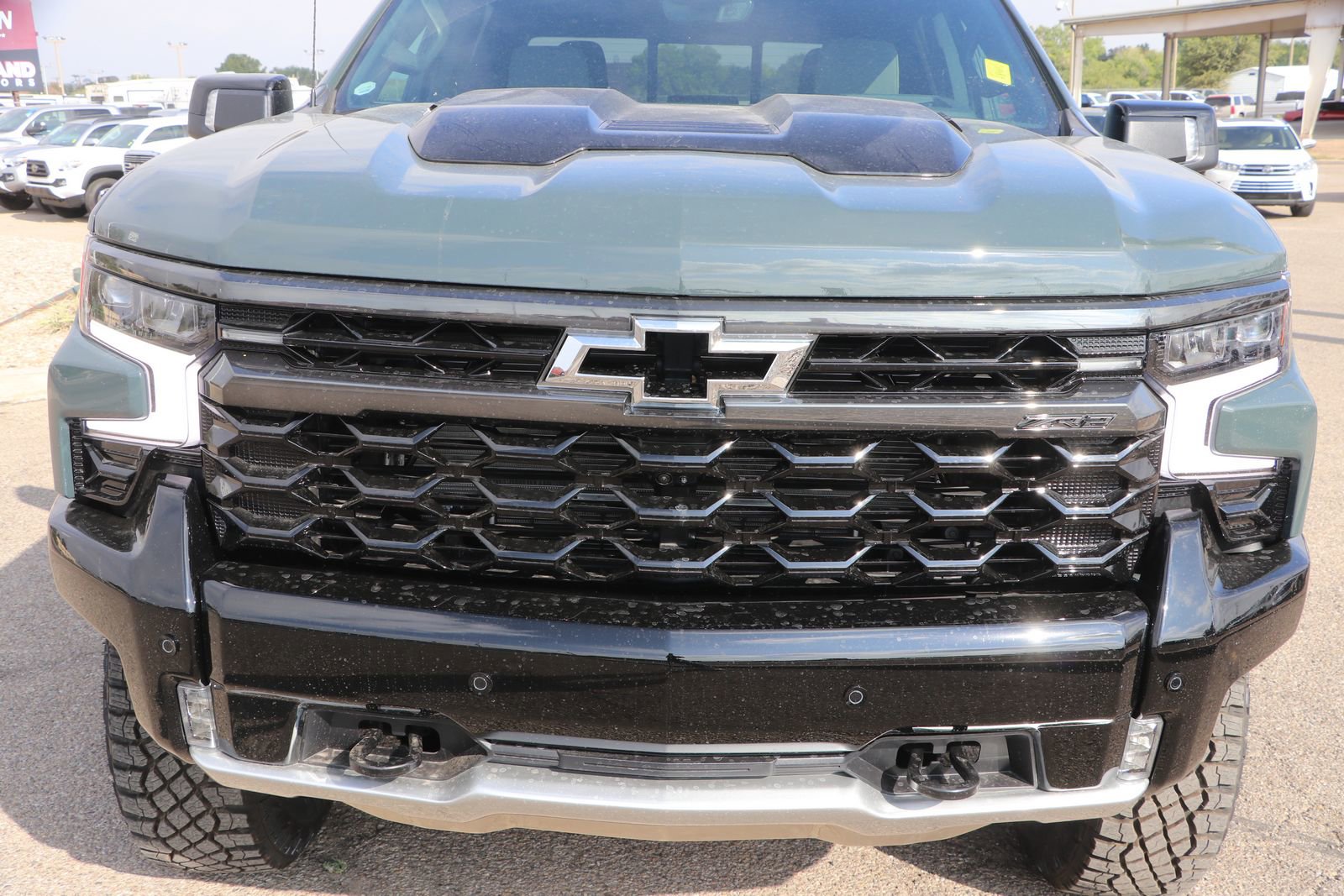 New 2026 Chevrolet Silverado 1500 ZR2 image 2