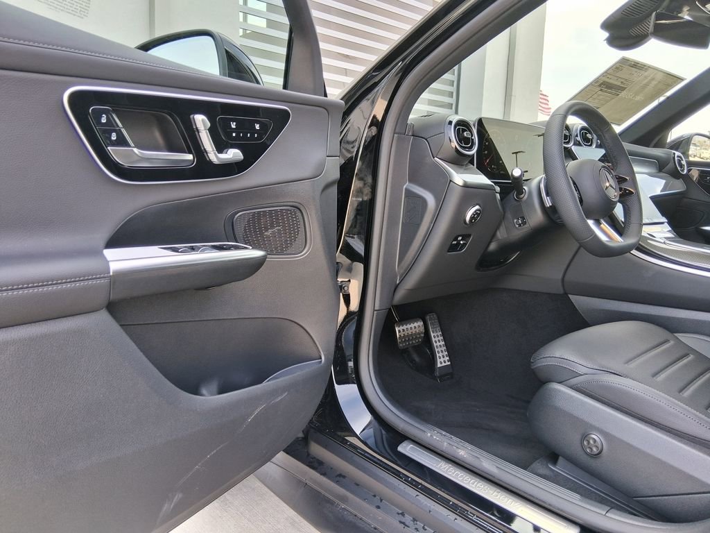 New 2026 Mercedes-Benz GLC 300 image 19