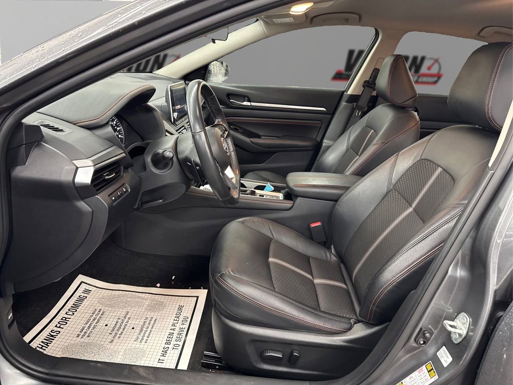 Used 2023 Nissan Altima 2.5 SR image 9