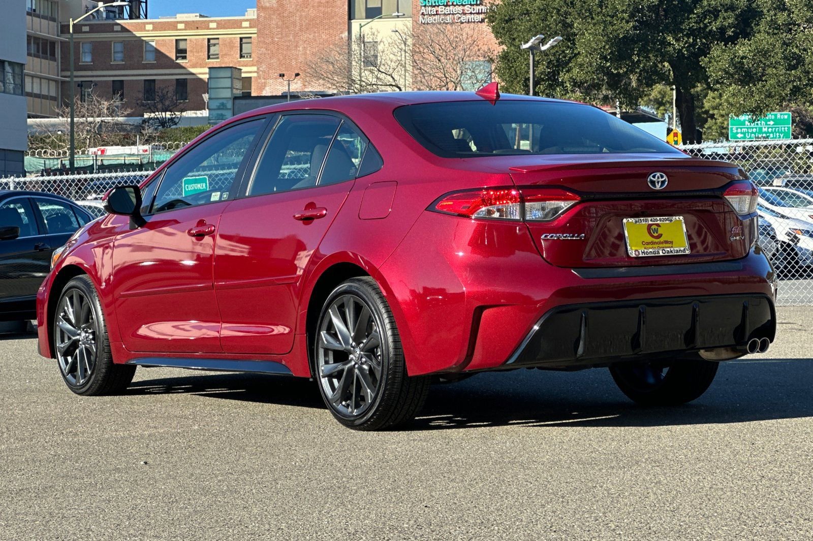 Used 2025 Toyota Corolla SE image 6