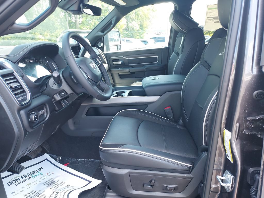 New 2027 RAM 2500 Laramie w/ Night Edition AWD/4WD image 13