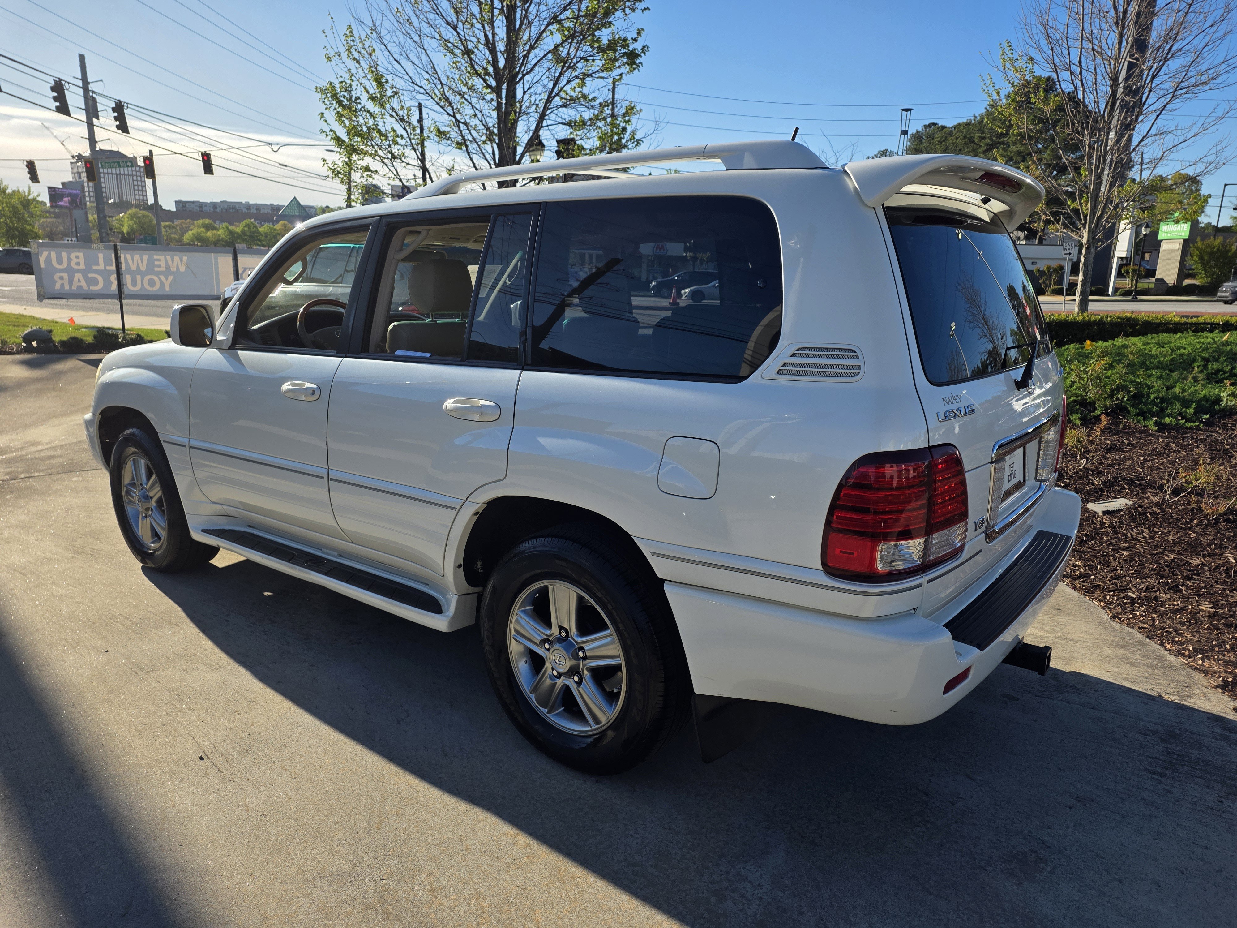 Used 2007 Lexus LX 470 4WD image 3