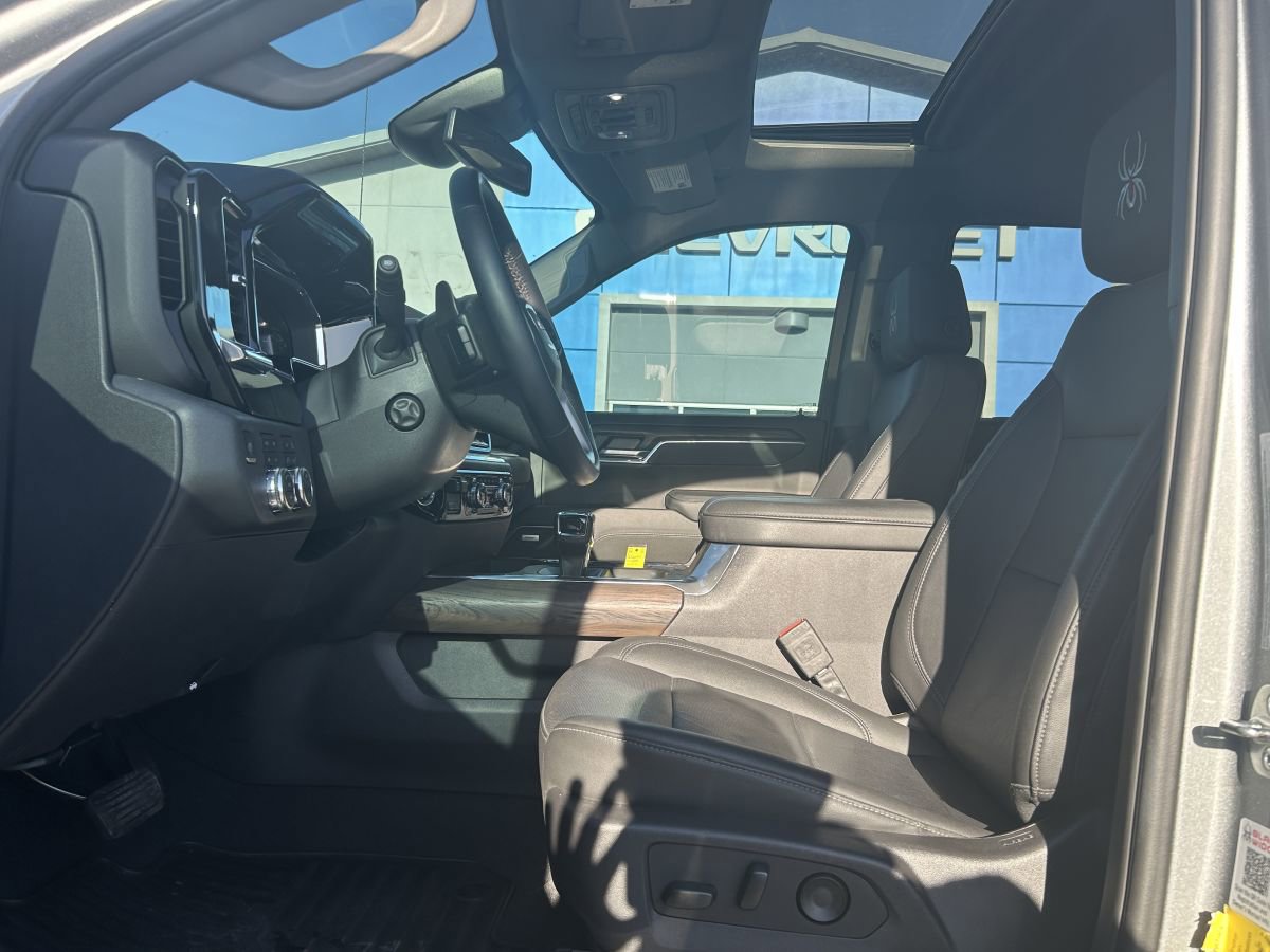 Used 2025 GMC Sierra 1500 SLT w/ SLT Premium Package image 8