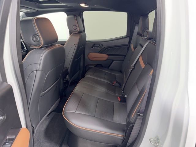 Used 2025 GMC Canyon AT4 w/ Technology Plus Package image 33