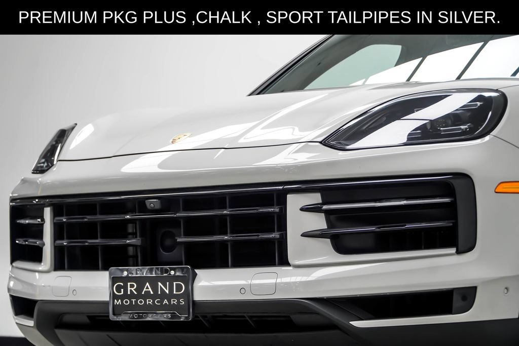 Used 2024 Porsche Cayenne w/ Premium Package Plus (PFM) AWD/4WD image 2