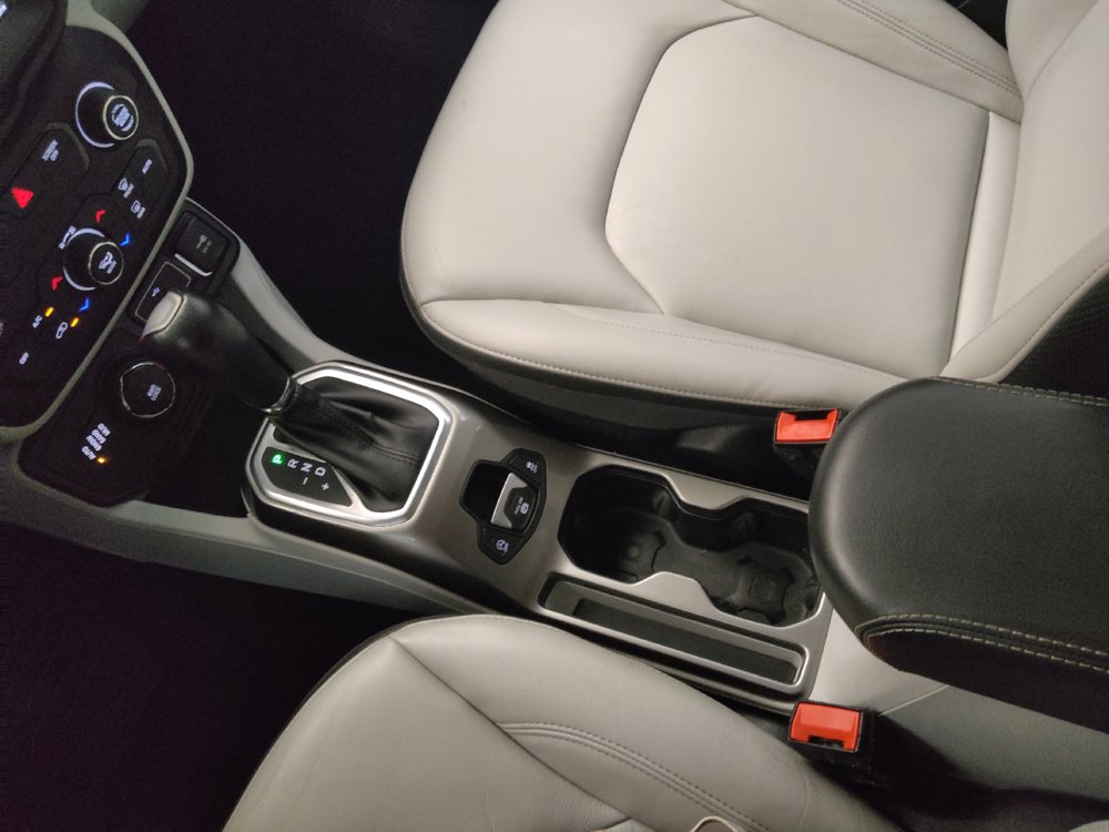 Used 2019 Jeep Renegade Limited w/ UConnect 8.4 Nav Group AWD/4WD image 26