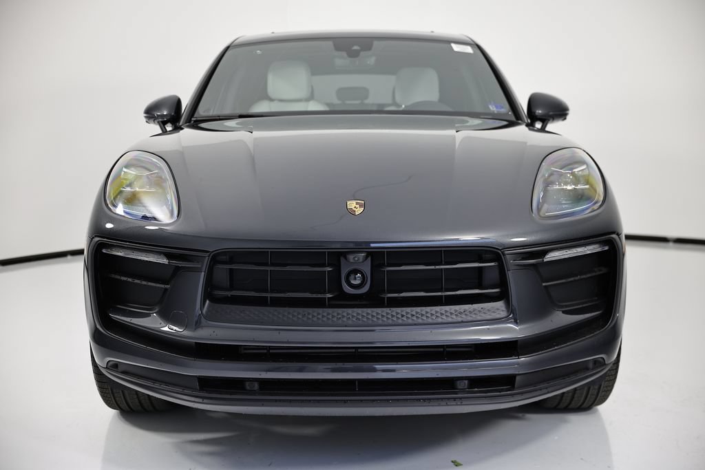 New 2026 Porsche Macan AWD/4WD image 10