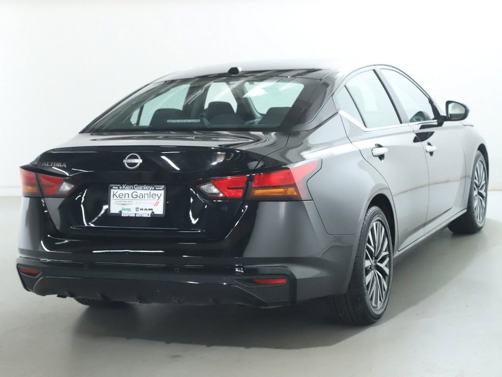 Used 2025 Nissan Altima 2.5 SV FWD image 45
