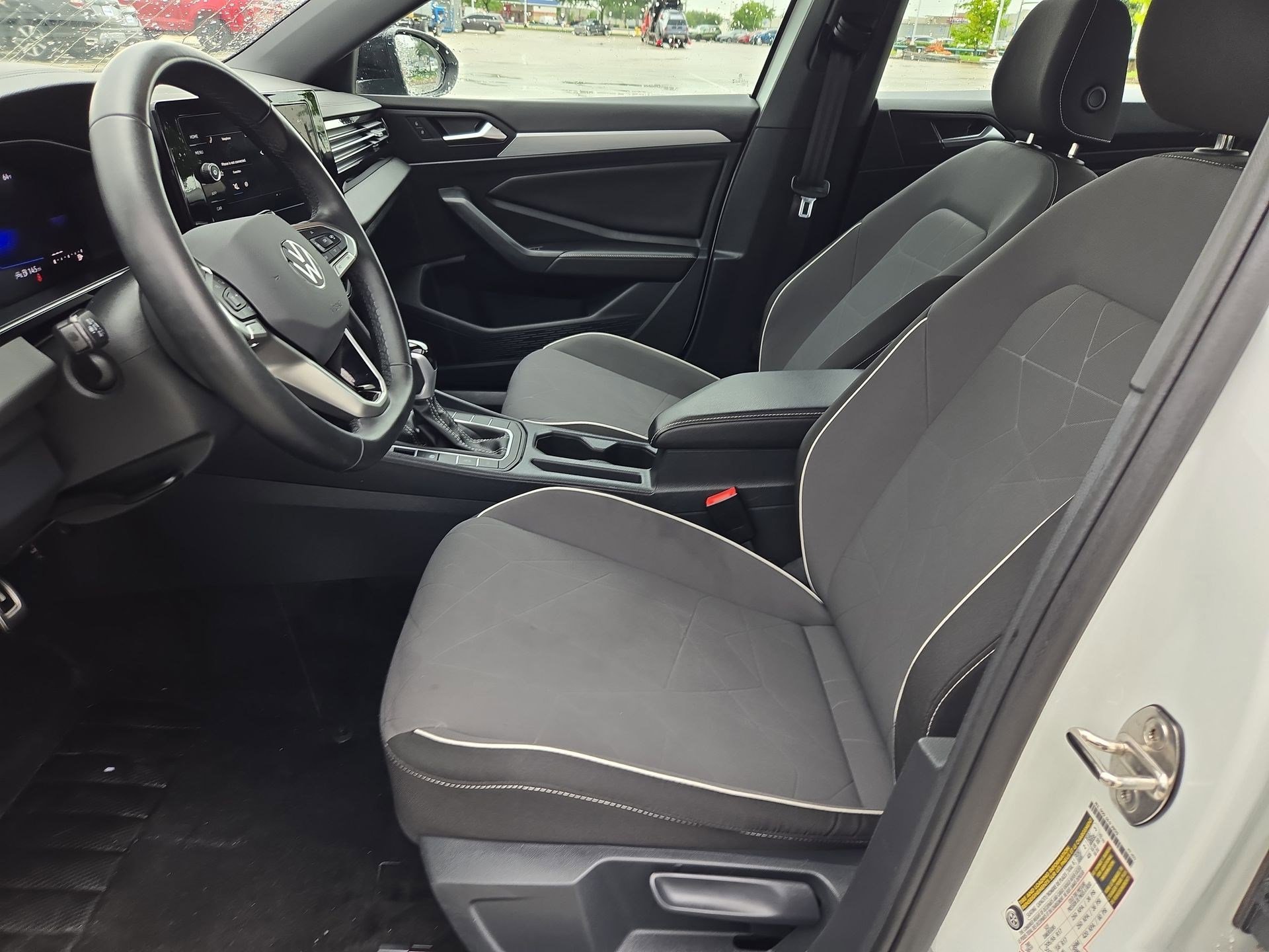 Used 2025 Volkswagen Jetta Sport image 15