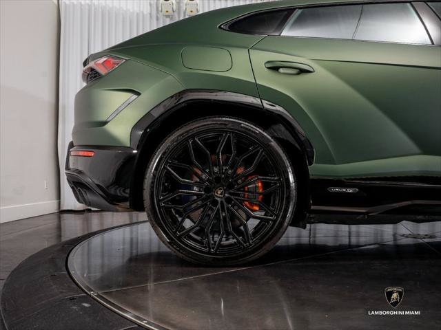 Used 2026 Lamborghini Urus SE AWD/4WD image 21