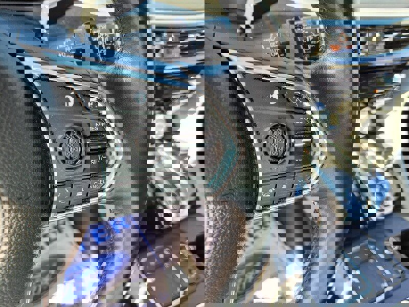 Used 2022 Acura MDX SH-AWD w/ Technology Package image 23