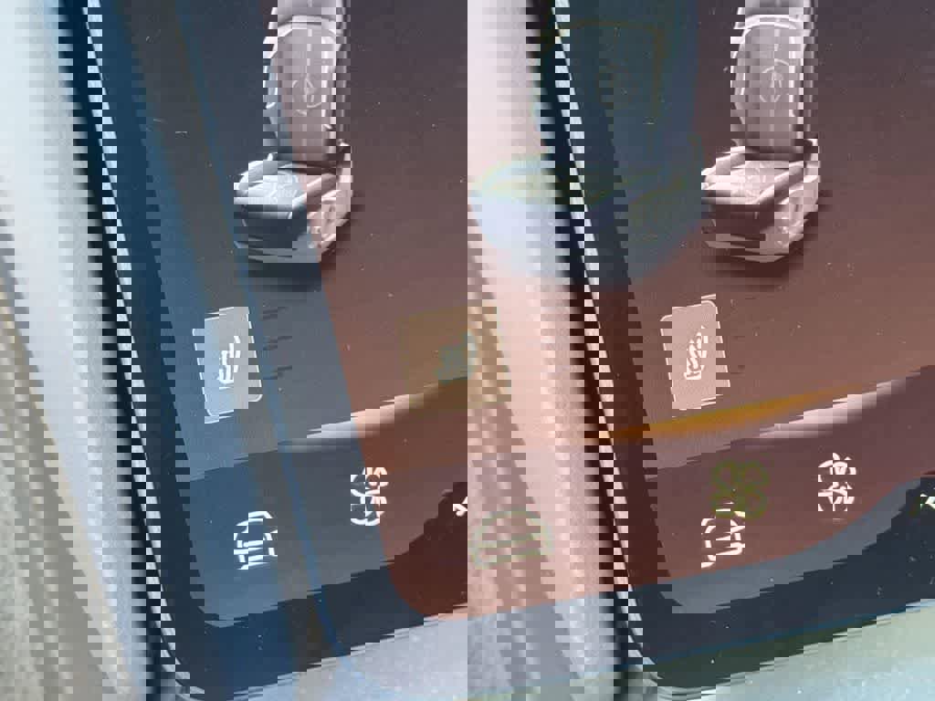 Used 2024 Lucid Air Touring image 22