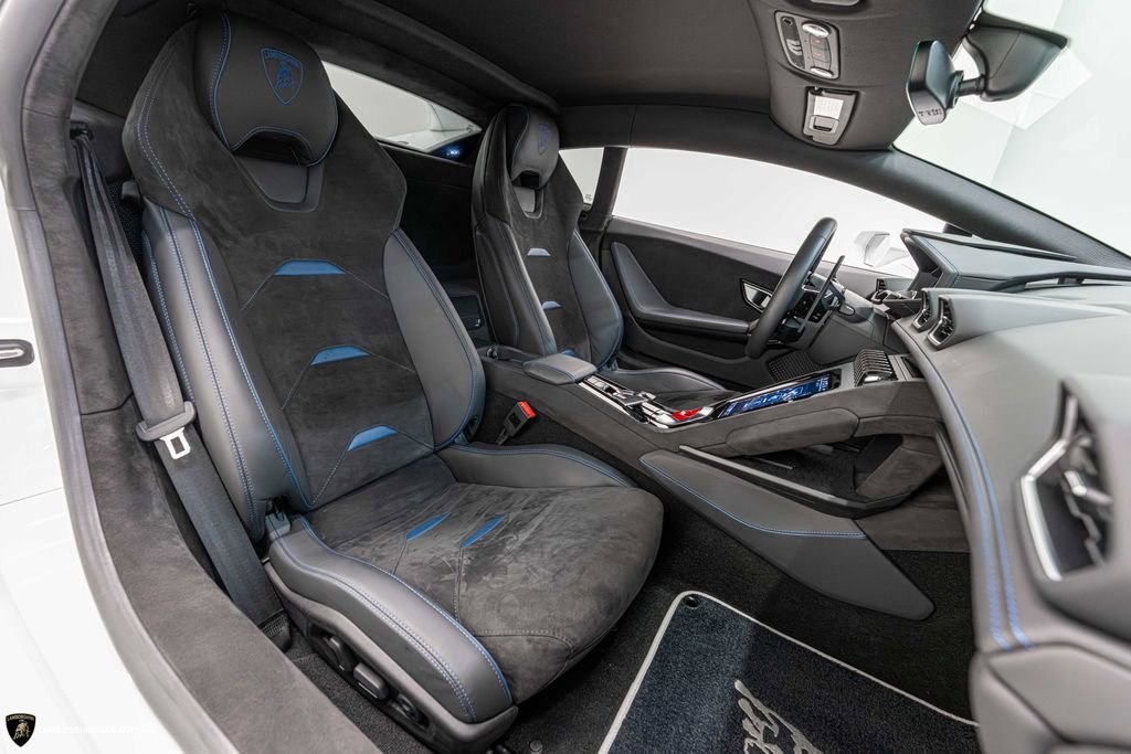 Used 2023 Lamborghini Huracan Tecnica image 24
