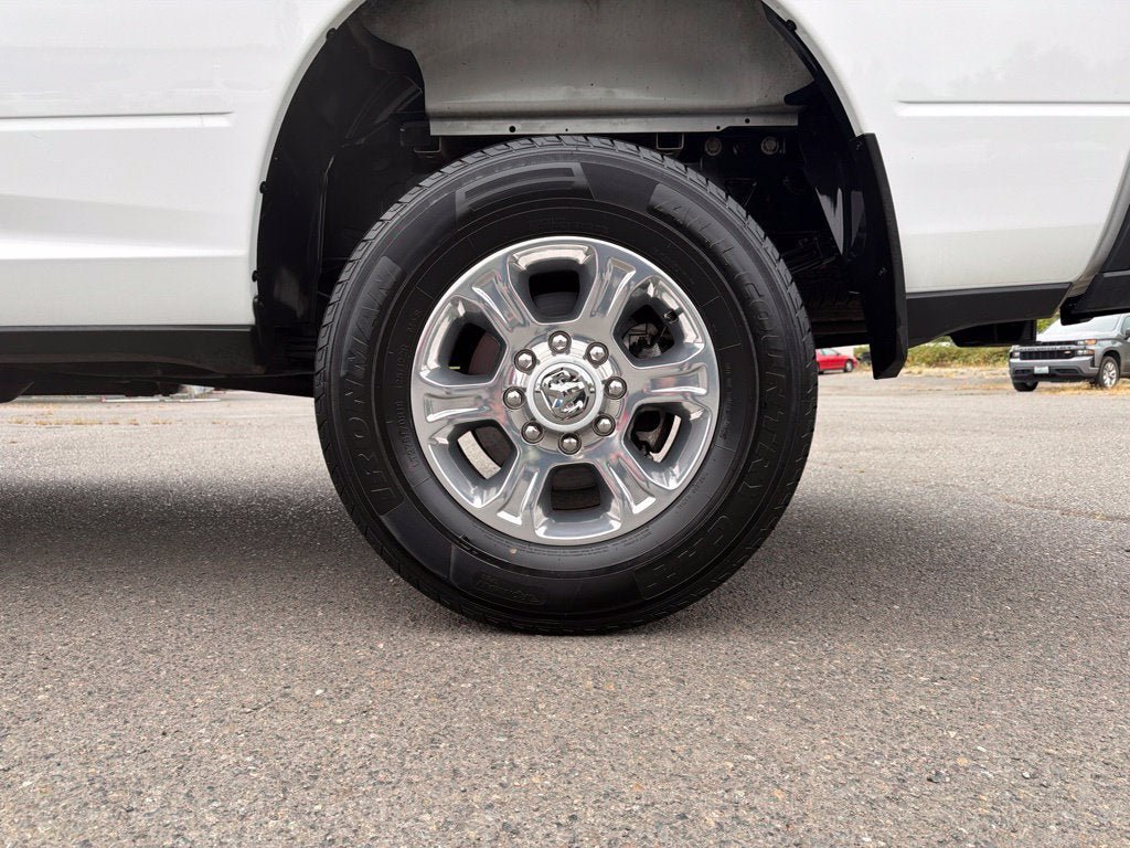 Used 2024 RAM 3500 Big Horn AWD/4WD image 11
