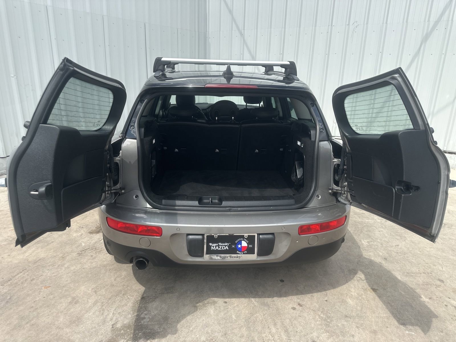 Used 2016 MINI Cooper Clubman FWD image 8