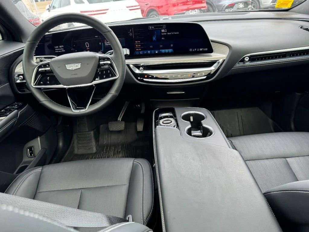 Used 2024 Cadillac Lyriq Sport image 12