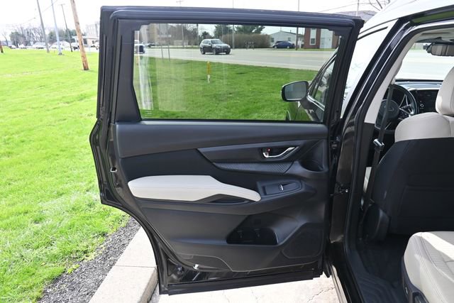 Used 2023 Subaru Ascent Premium w/ Convenience Package image 24