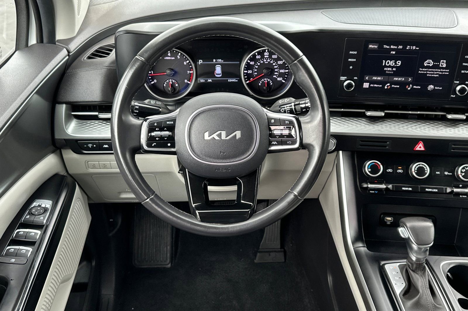 Certified 2023 Kia Carnival LX image 16