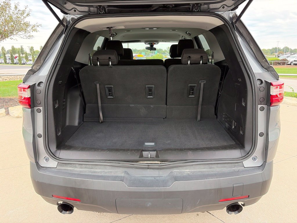 Used 2020 Chevrolet Traverse LS FWD image 47
