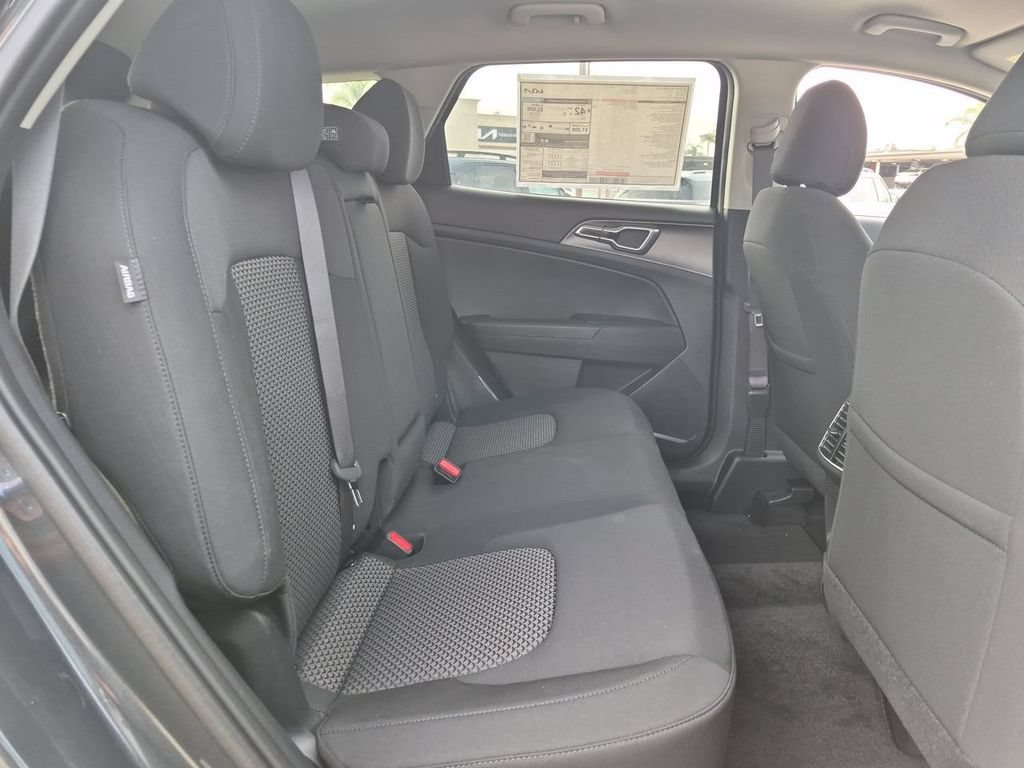New 2026 Kia Sportage LX FWD image 27