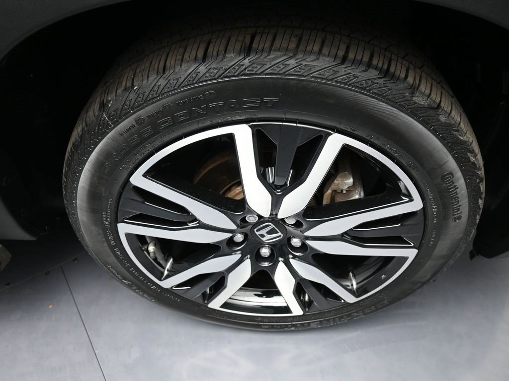 Certified 2022 Honda Pilot Touring image 13