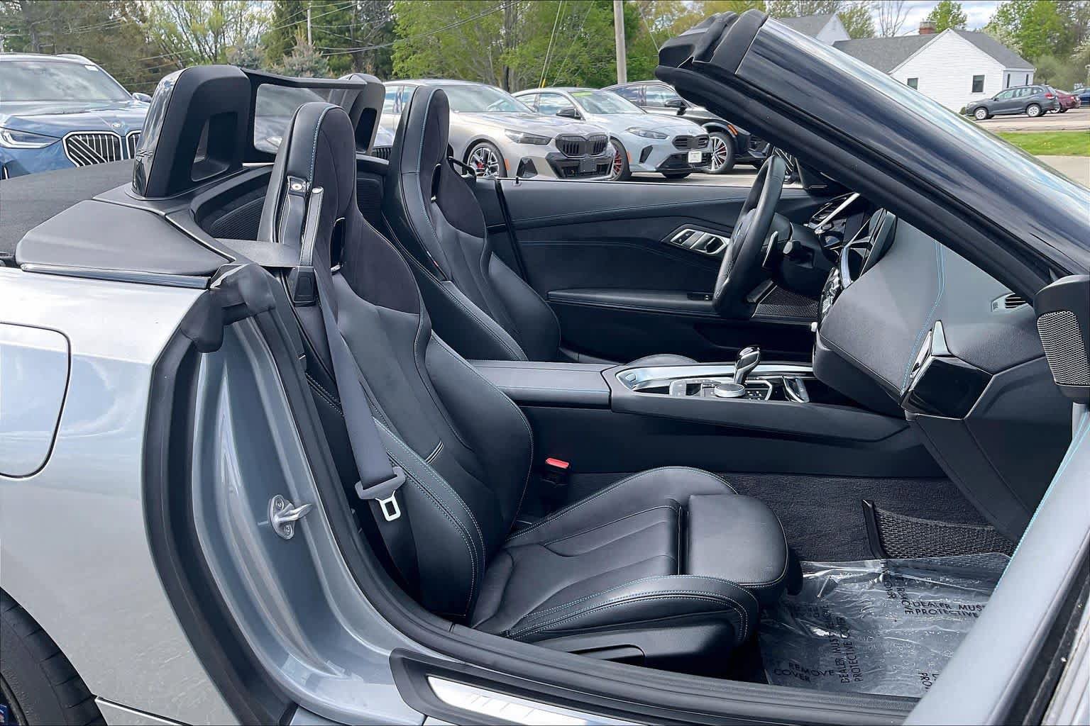 Certified 2023 BMW Z4 sDrive30i w/ Premium Package RWD image 8