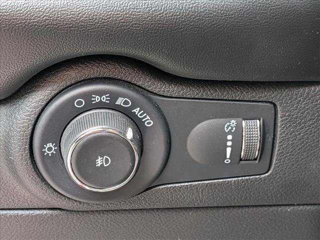 Used 2021 Dodge Durango R/T w/ Blacktop Package RWD image 18