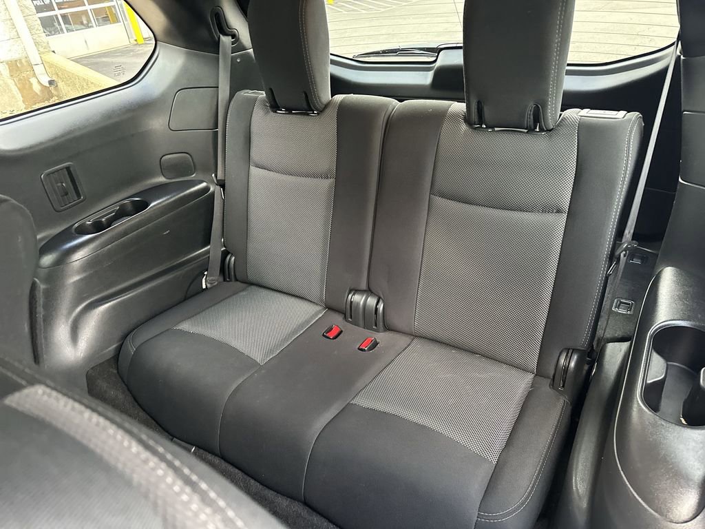 Used 2018 Nissan Pathfinder SV image 23