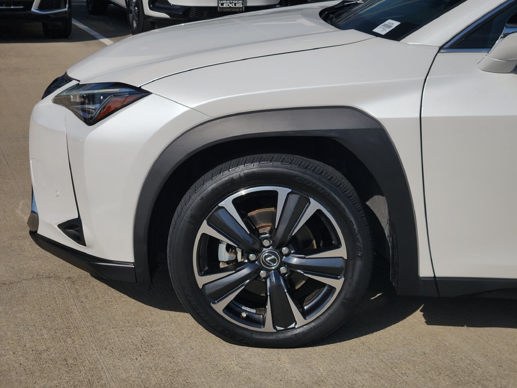 Used 2021 Lexus UX 200 w/ Premium Package FWD image 8