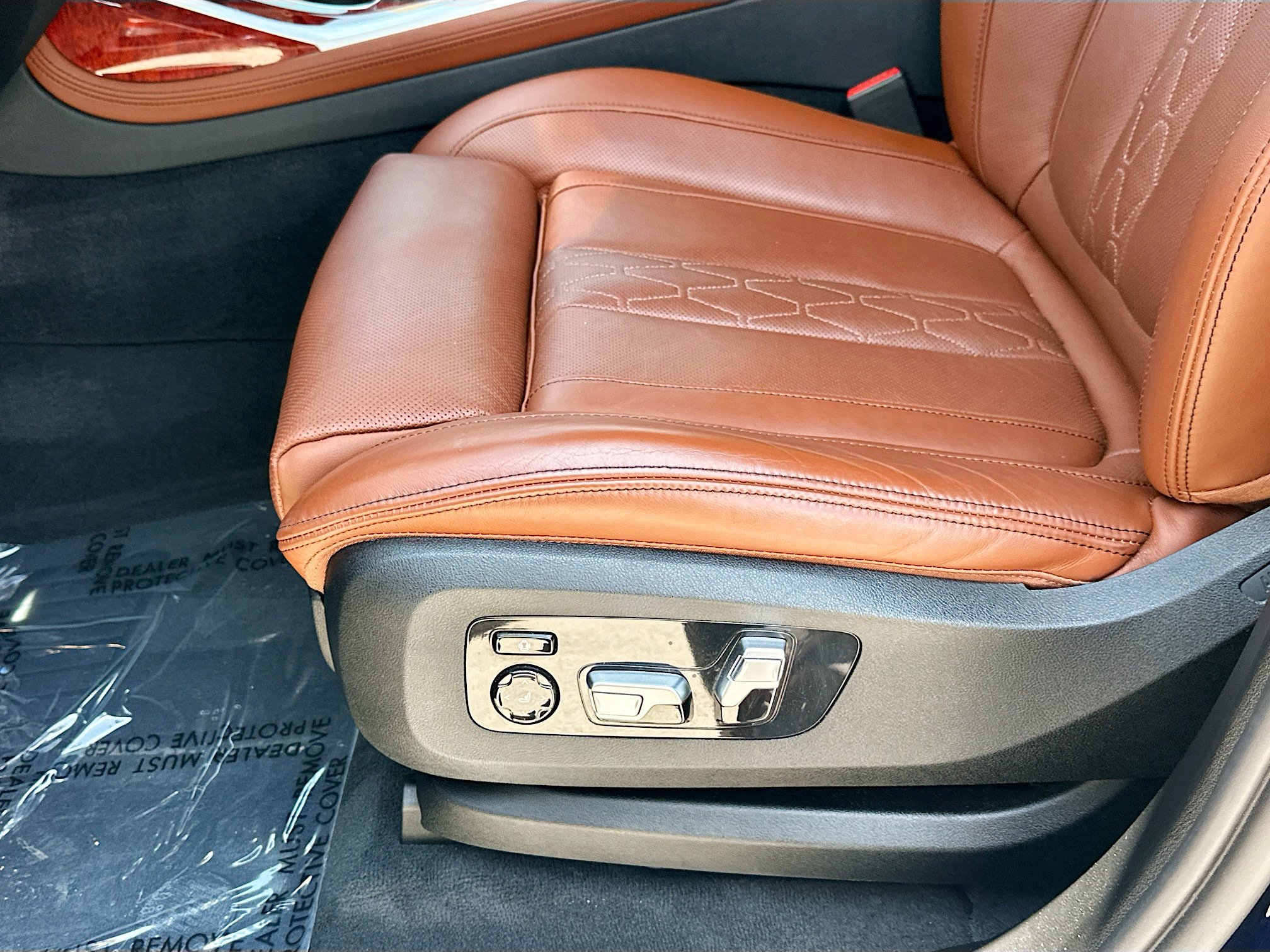 Used 2022 BMW ALPINA XB7 AWD/4WD image 17