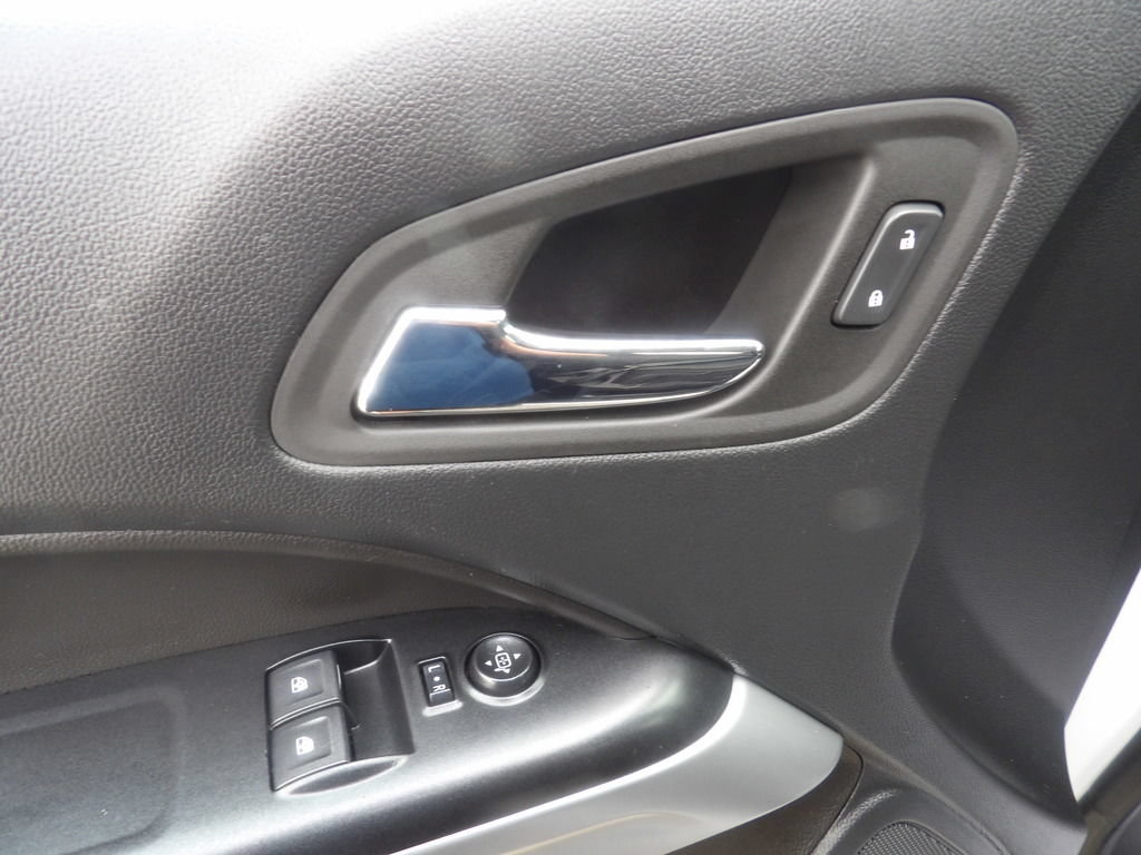 Used 2022 Chevrolet Colorado LT AWD/4WD image 15