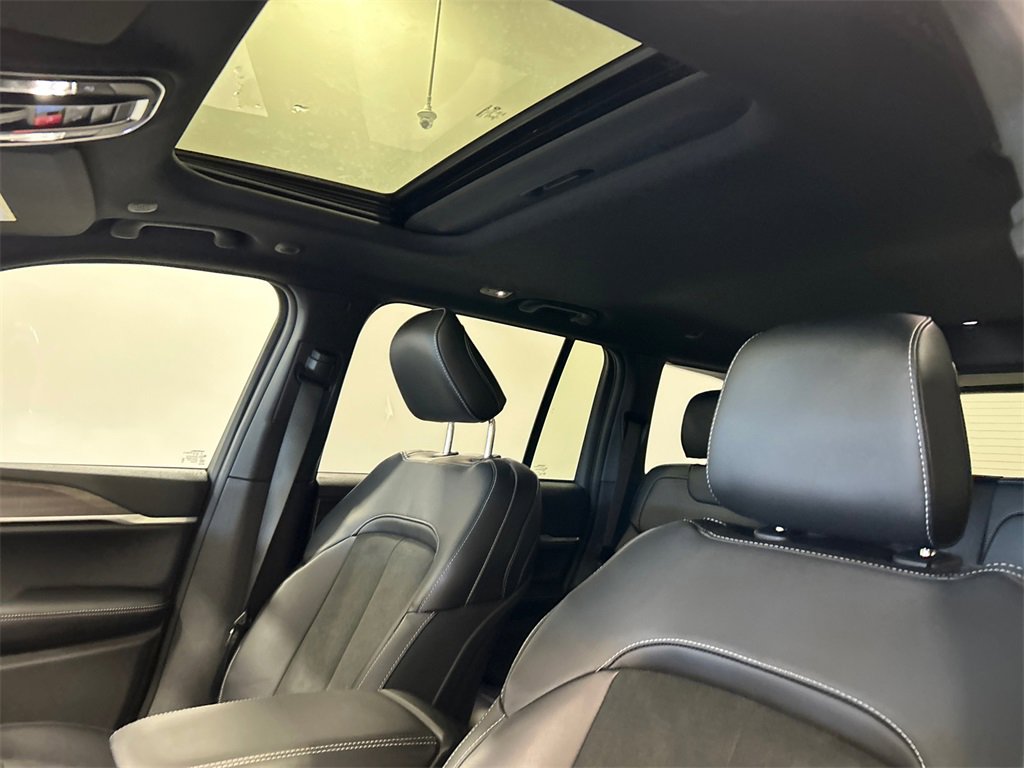 New 2026 Jeep Grand Cherokee Laredo image 26