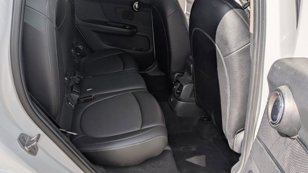 Used 2017 MINI Cooper Countryman FWD image 13