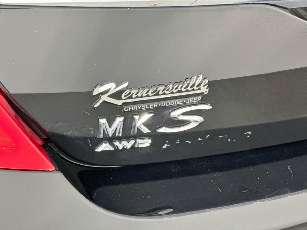Used 2016 Lincoln MKS AWD image 27