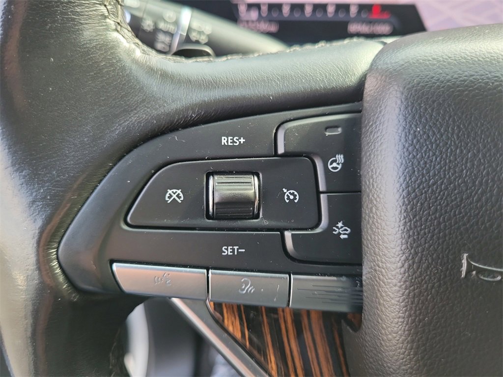 Used 2021 Cadillac Escalade Premium Luxury w/ LPO, Illumination Package image 5